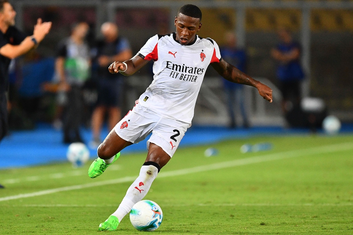 击败乌迪内, 里发起进攻 击败乌迪内, 里发起进攻