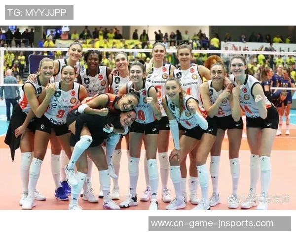 瓦弗基银行女排迎战费内巴切争夺欧冠赛场荣耀与胜利